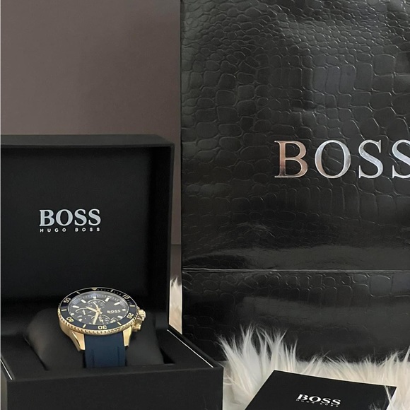 HB1513965 - Hugo Boss Men’s Admiral Watch
Case Size: 45mm
MSRP: $565 - Picture 8 of 9